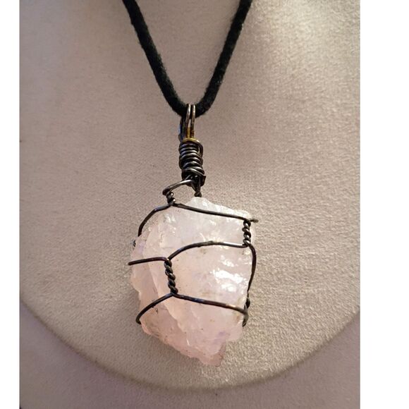 Vintage Necklace with Large Natural Pink Rose Raw Rough Quartz Gemstone Pendant - Picture 1 of 4